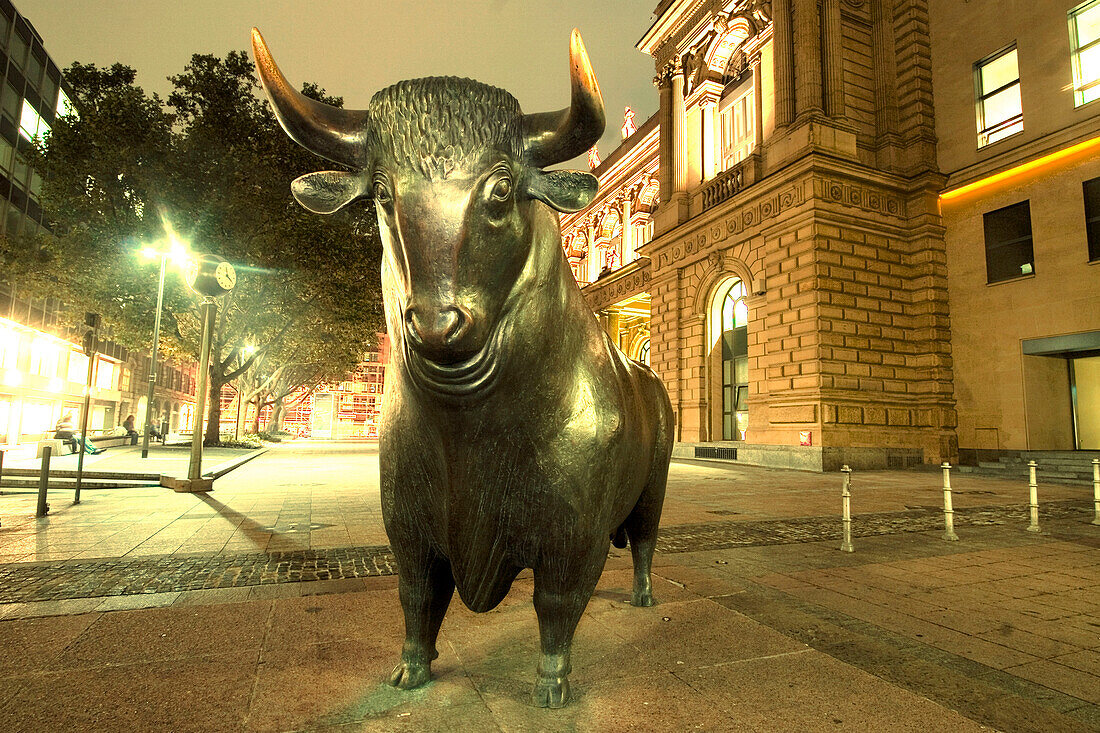 Germany, Frankfurt, stock exchange, bull and bear , twilight