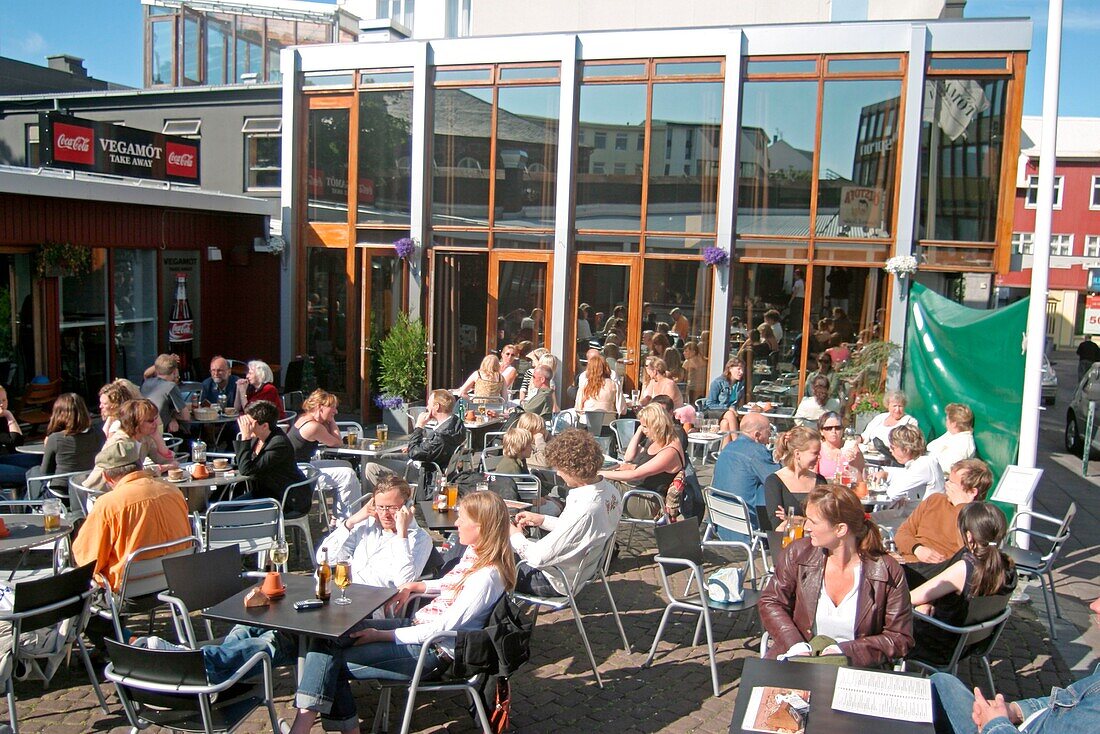 Iceland, Reykjavik, Club and Cafe Vegamot, outdoor terasse in summer