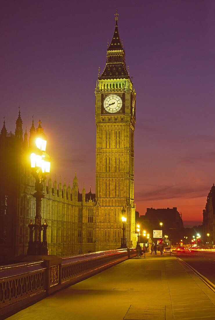 England, London, Big Ben, Houses of Parliament, dusk