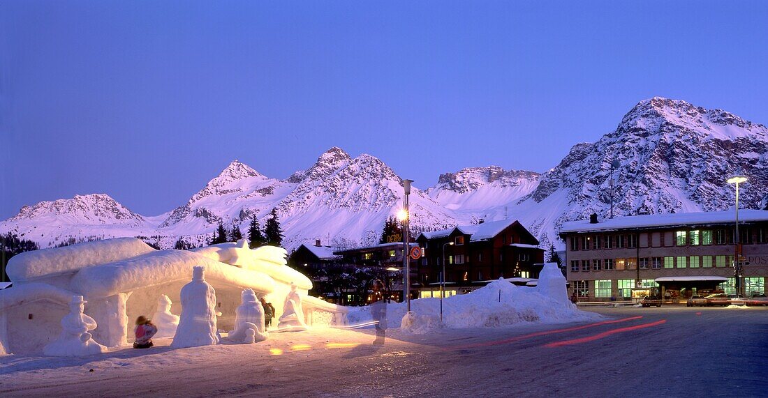 Schweiz, Graubünden, Arosa, Eisskulpturen, Weihnachtskrippe