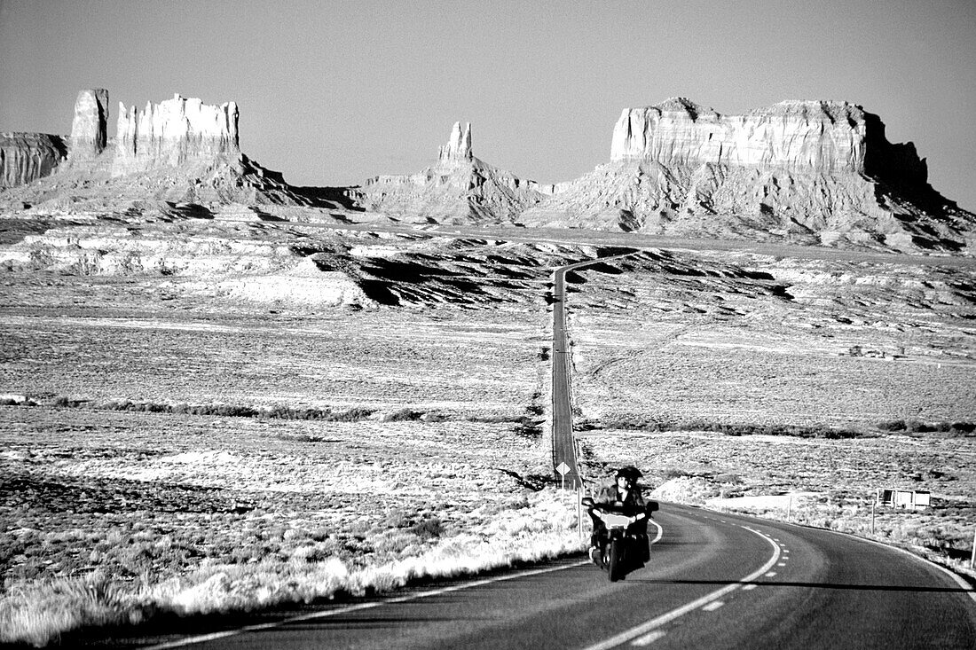 Motorrad, Monument Valley Highway, Arizona, USA