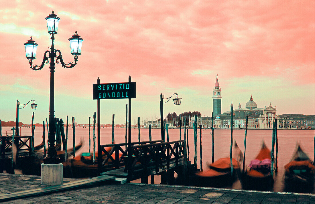 Canale Grande, Riva gli Schiavoni Gondola, Venice, Italien