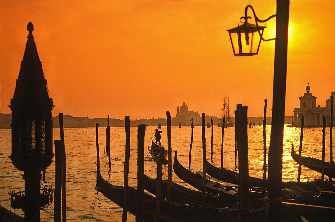 Canale Grande, Riva gli Schiavoni Gondola, Venice, Italien
