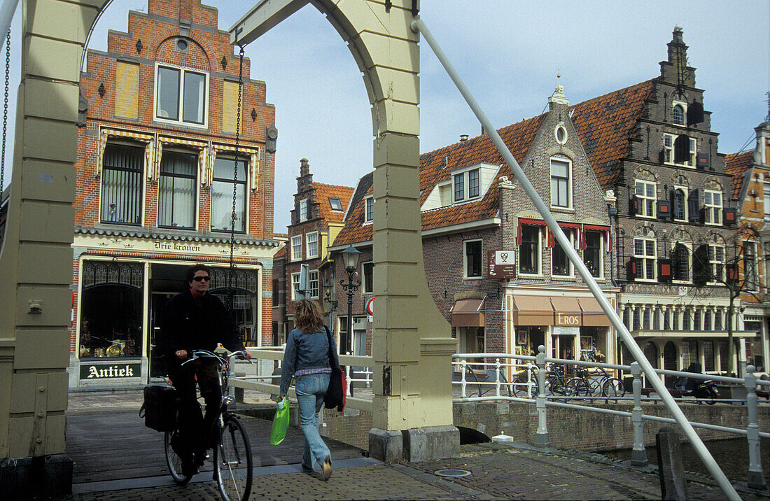 Alkmaar, Zijdam with Kuipersbrug, Netherlands, Europe