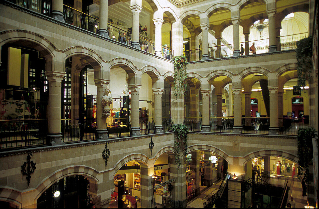 Magna Plaza, Shopping Center, Amsterdam, Holland, Europa