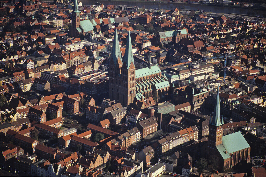 Luftbild Lübeck, Altstadt, historisch, Untertrave, Schleswig-Holstein