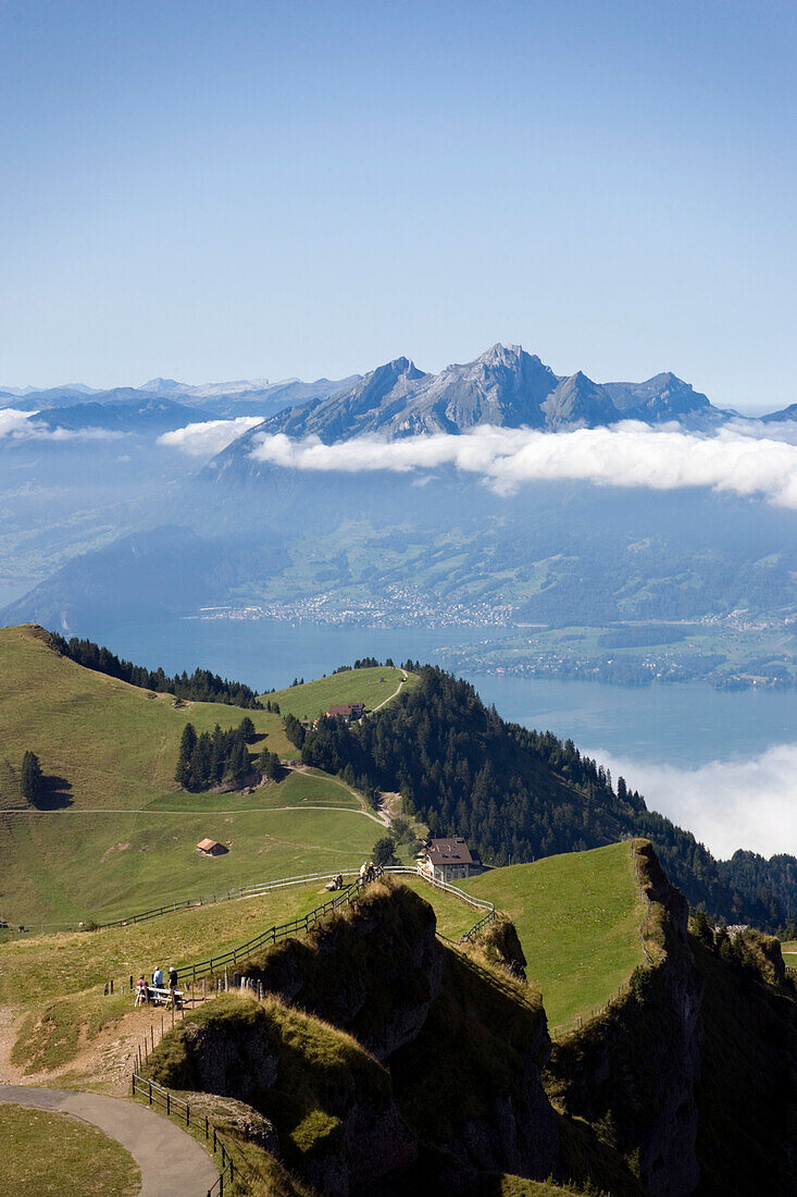 Blick von Rigi Kulm (1797 m) Richtung Pilatus (2132 m), Rigi Kulm, Kanton Schwyz, Schweiz