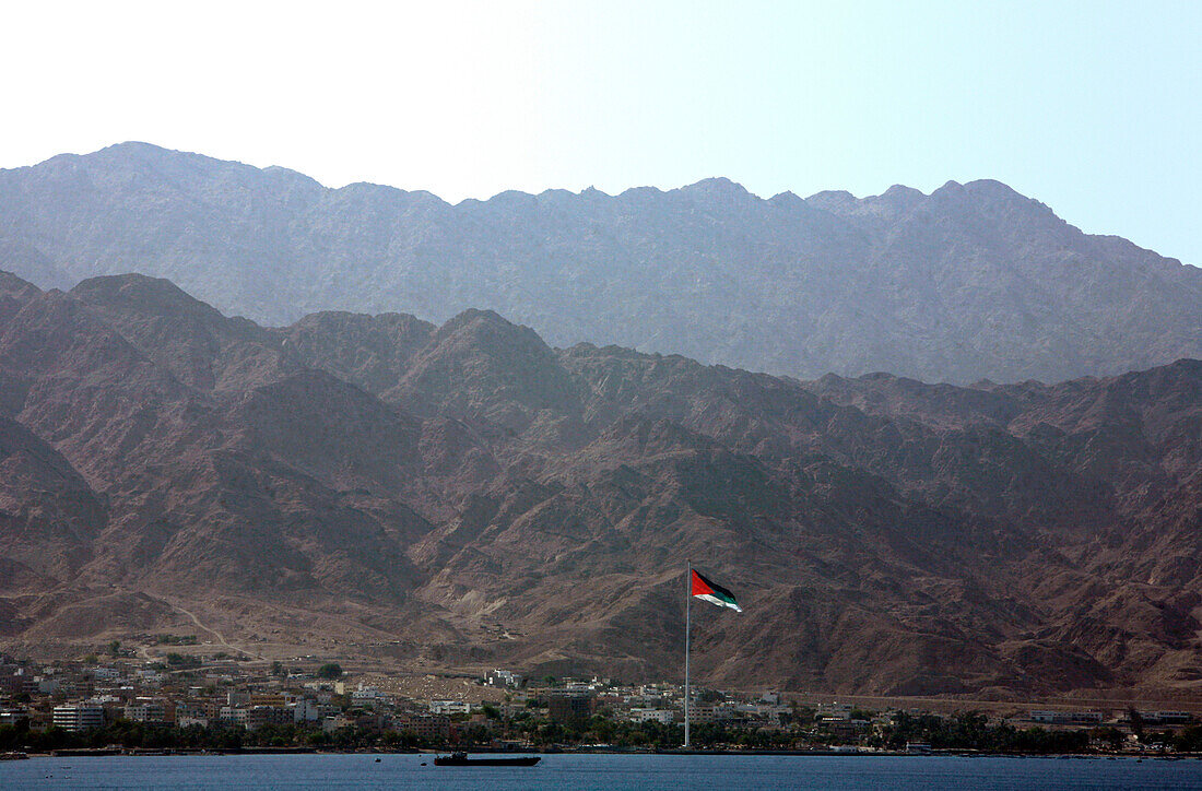 Eine Küstenlandschaft, Aqaba, Rotes Meer, Jordanien
