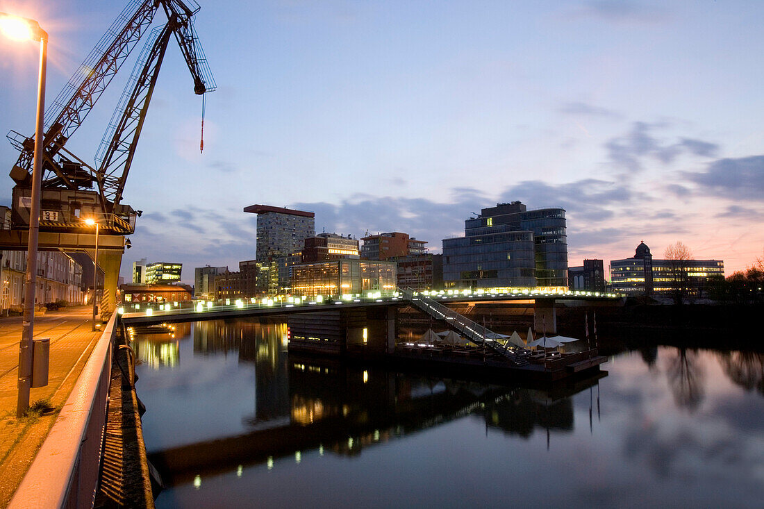 Modern architecture of the Media Harbour in the evening light, Düsseldorf, state capital of NRW, North-Rhine-Westphalia, Germany