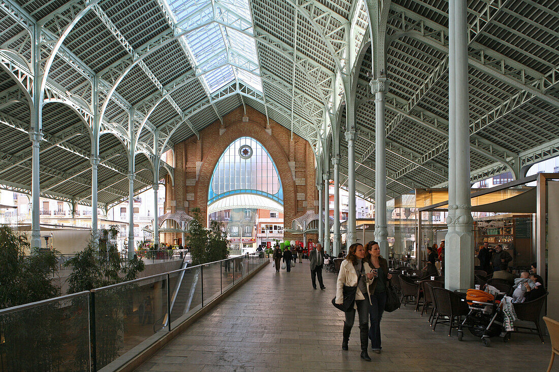 Mercado de Colon, 1916 eröffnete Markthalle, 2003 restauriet, Boutiquen und Bars, Valencia