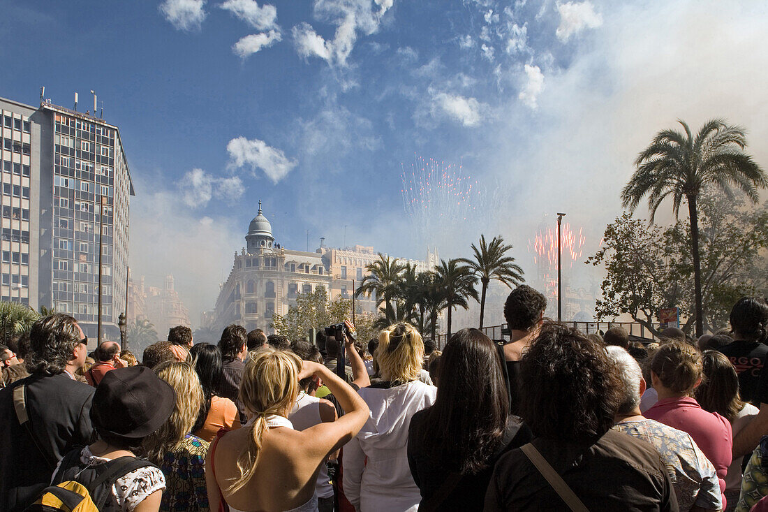 Mascletas, Tagesfeuerwerk