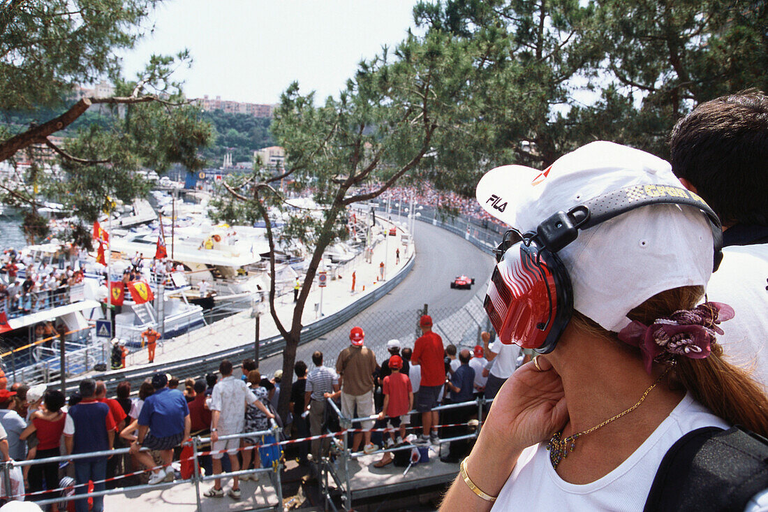 Spectators watching the race at Formula 1 Grand Prix, F1, Monte Carlo, Monaco, Europa