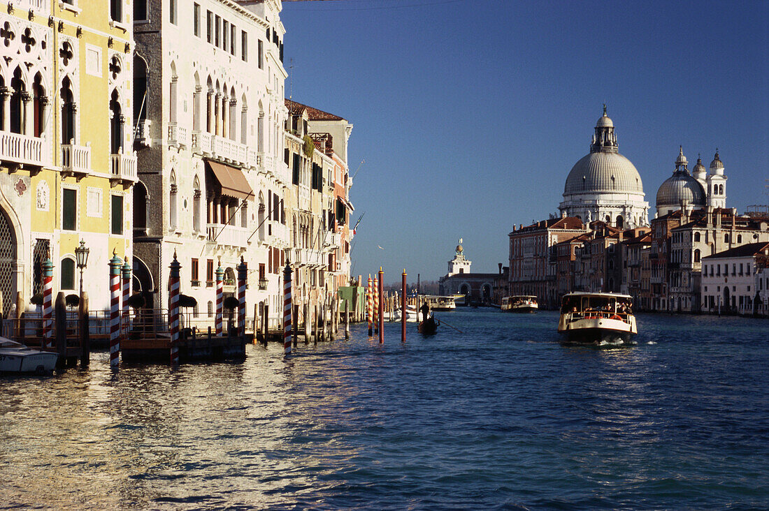 Vaporetto, Canal Grande, Venedig, Italien