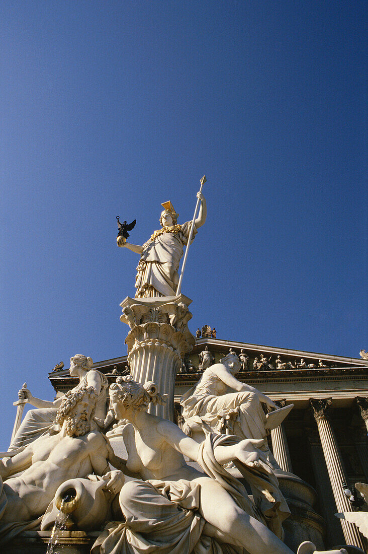 Parlament, Parlamentsgebäude und Skulptur, Wien, Österreich