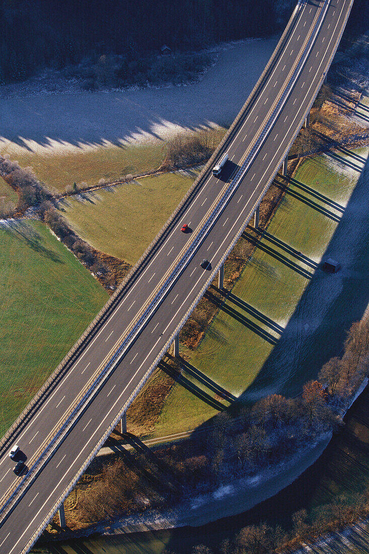 Autobahn München - Garmisch Partenkirchen, Oberbayern, Deutschland