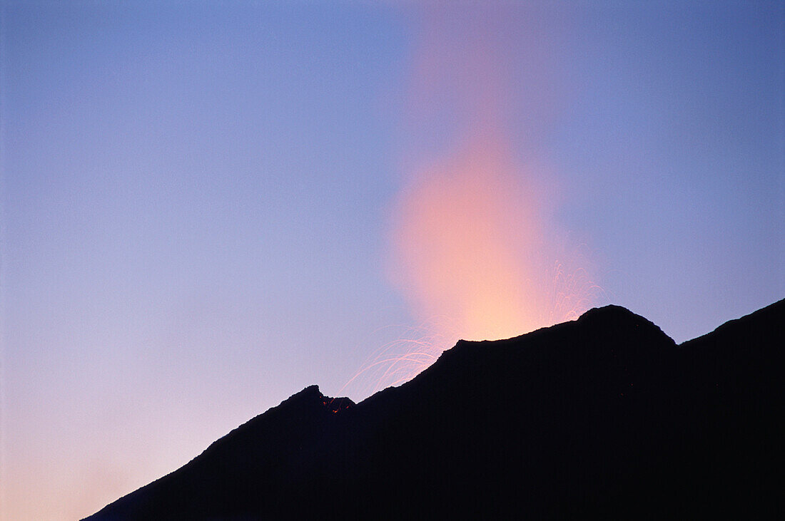 Active volcano Piton Kapur near Pitur de la Fournaise, La Reunion, Indian Ocean