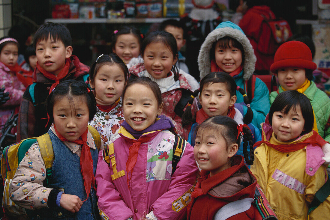 Eine Gruppe von Kinder in Chengdu, China
