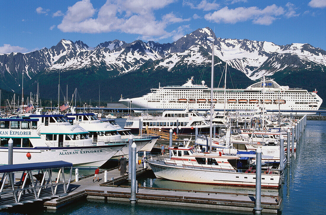 Schiffe in Seward Hafen, resurrection Bay, Alaska, USA