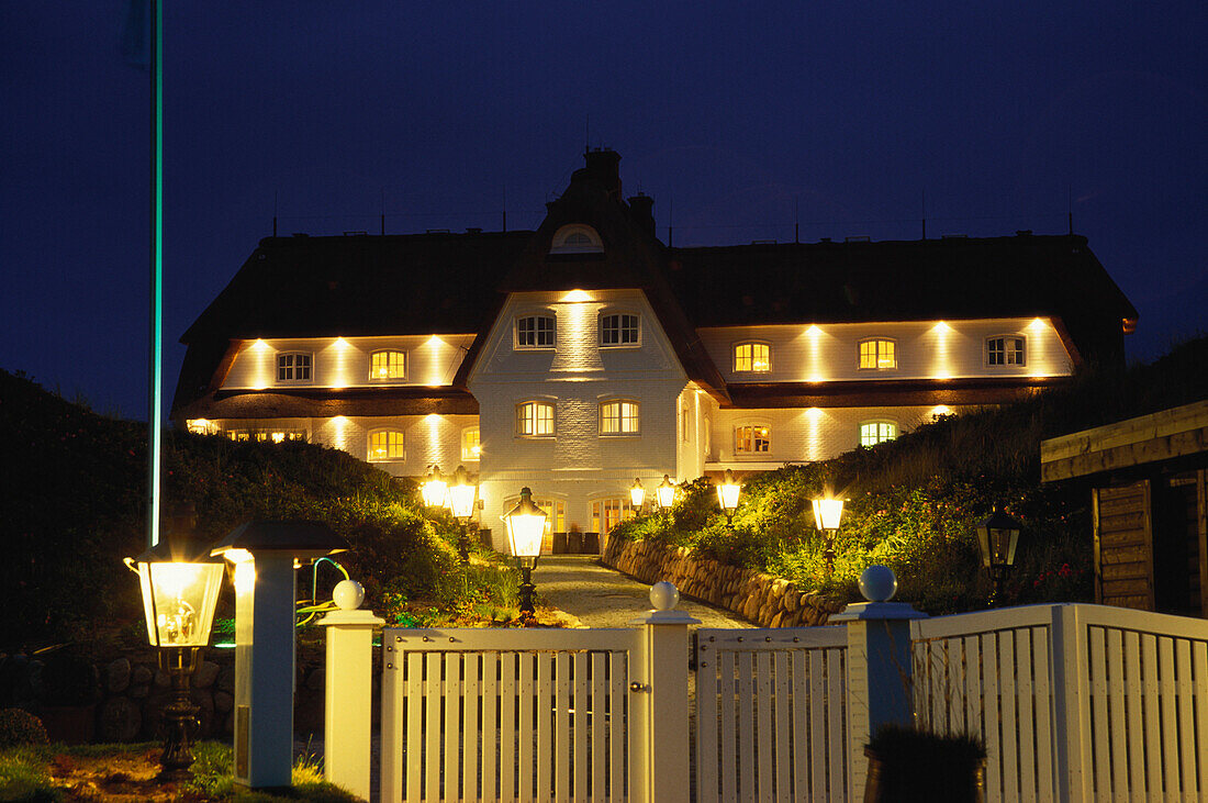 Dorint Hotel Sölring Hof at night, Rantum, Sylt island, Schleswig-Holstein, Germany