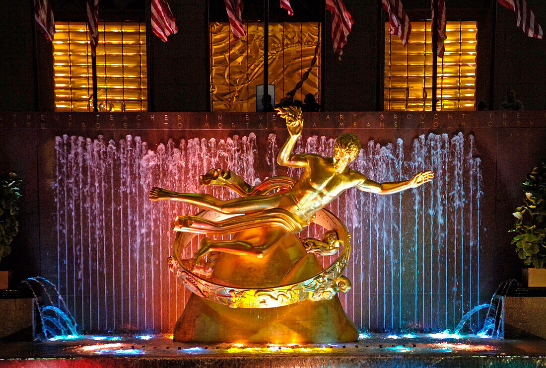 Prometheus fountain, Rockefeller Center, New York City, New York, USA