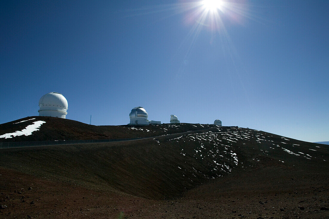 USA, Hawaii, Big Island, Mauna Kea, Vulkan, Sternwarte, Teleskop, Weltraum, Schnee, Gegenlicht