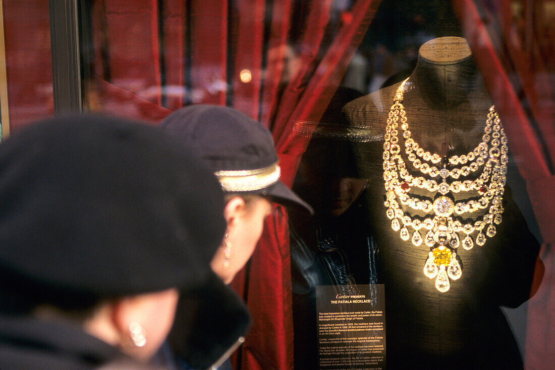 Decorated shop window during holiday season at Cartier on 5th avenue, Manhattan