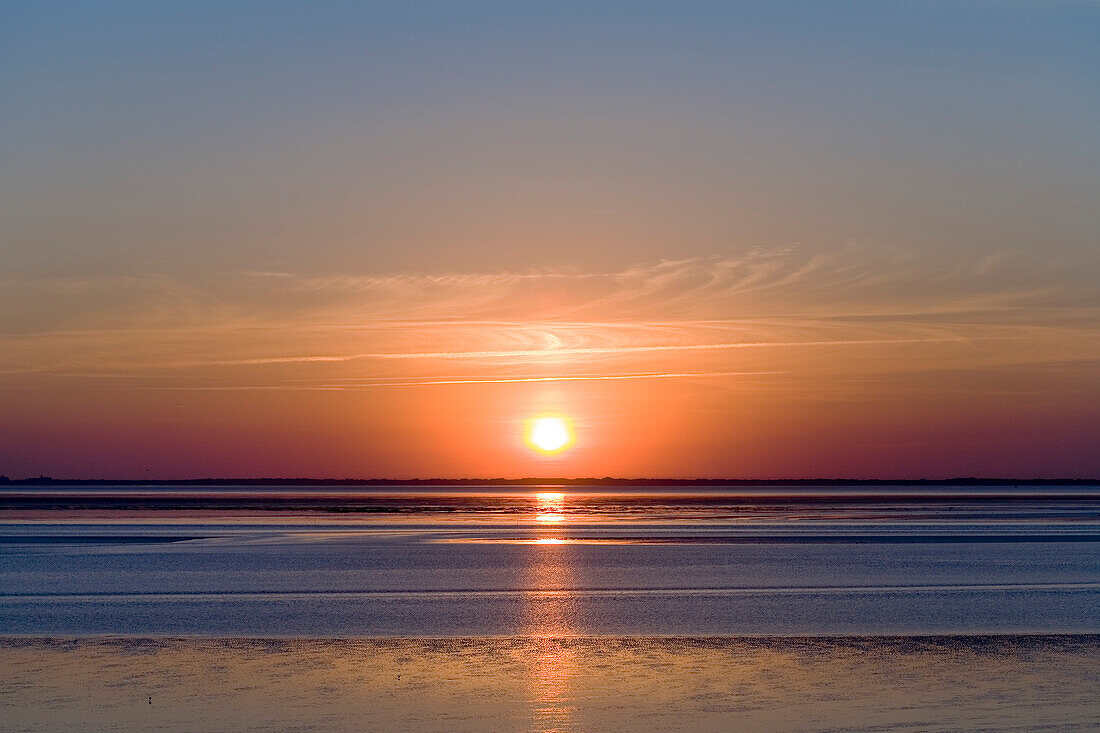 Sonnenuntergang, Norddeich, Ostfriesland, Niedersachsen, Deutschland