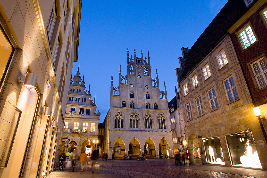 Town hall and Stadtweinhaus at Prinzipialmarkt in the evening, Muenster, North Rhine-Westphalia, Germany, Munsterland