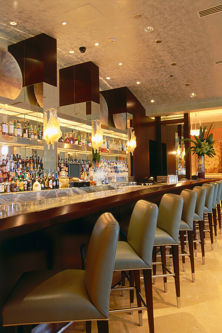 Hotel Acqualina Resort, Bar at Restauarnt Aaria, Sunny Isles Beach, Miami, Florida, USA