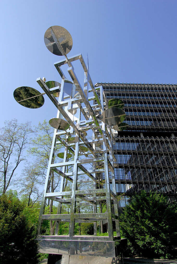 Skulptur vor dem Europäischen Patentamt, München, Bayern, Deutschland