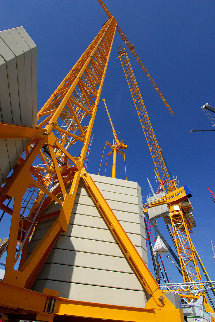 cranes, BAUMA 2007, international trade fair for construction machinery, building material machines, mining machines, construction vehicles and construction equipment, Munich, Upper Bavaria, Bavaria, Germany