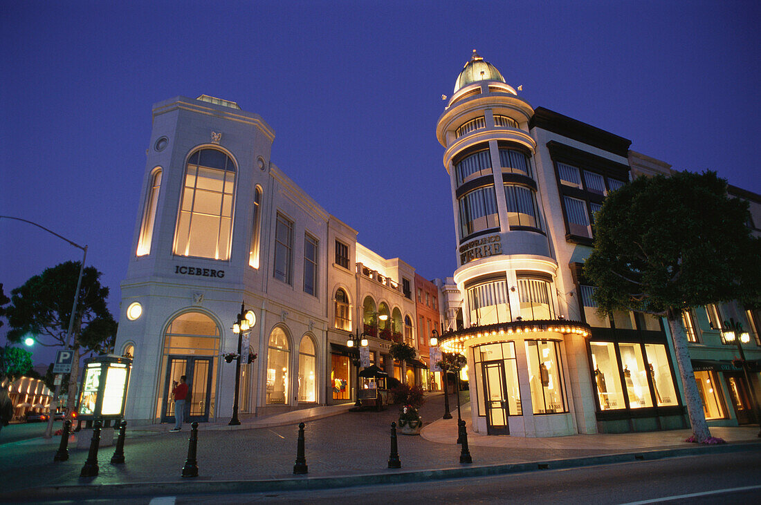 Yun Free Stock Photos : No. 1649 Night on the Rodeo Drive [USA