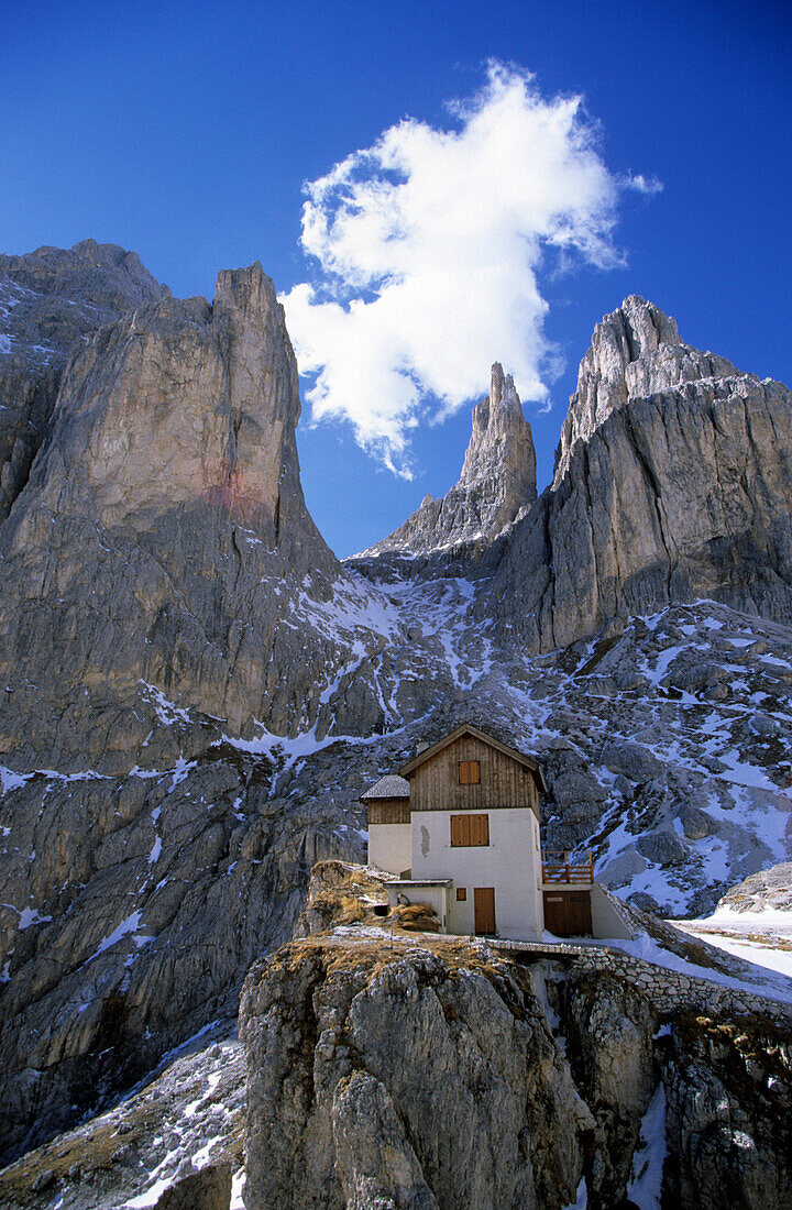 Preusshütte in der Rosengartengruppe, Dolomiten, Südtirol, Italien