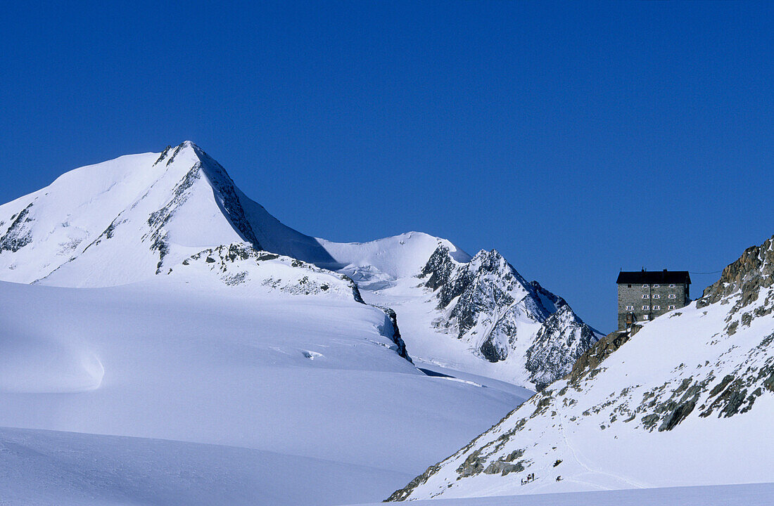 Weißkugel mit Brandenburger Hütte, Ötztaler Alpen, Tirol, Österreich
