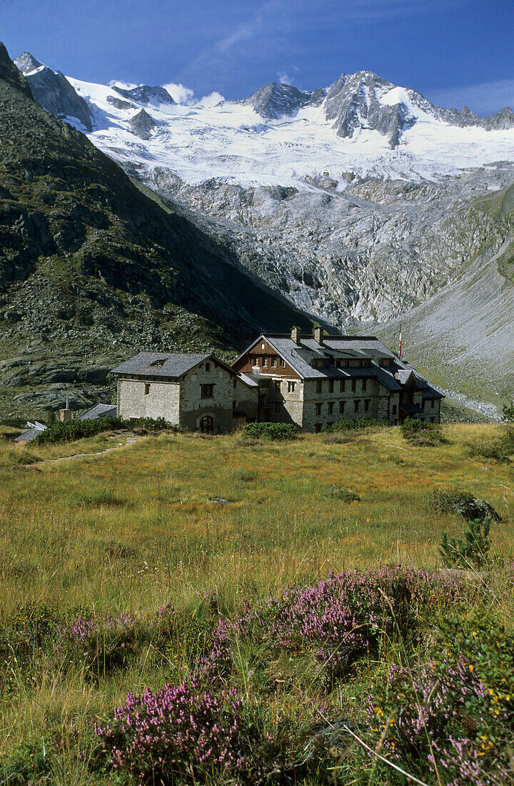 Berliner Hütte and Großer Möseler, Zillertal range, Tyrol, Austria