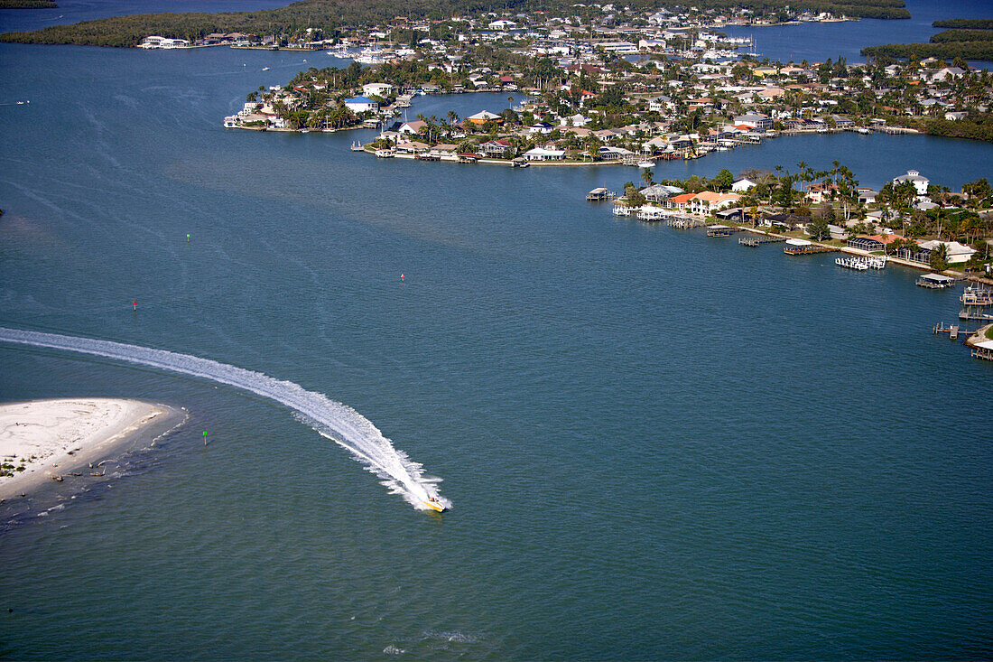 Luftbild einer Wohngegend auf Marco Island, Florida, USA