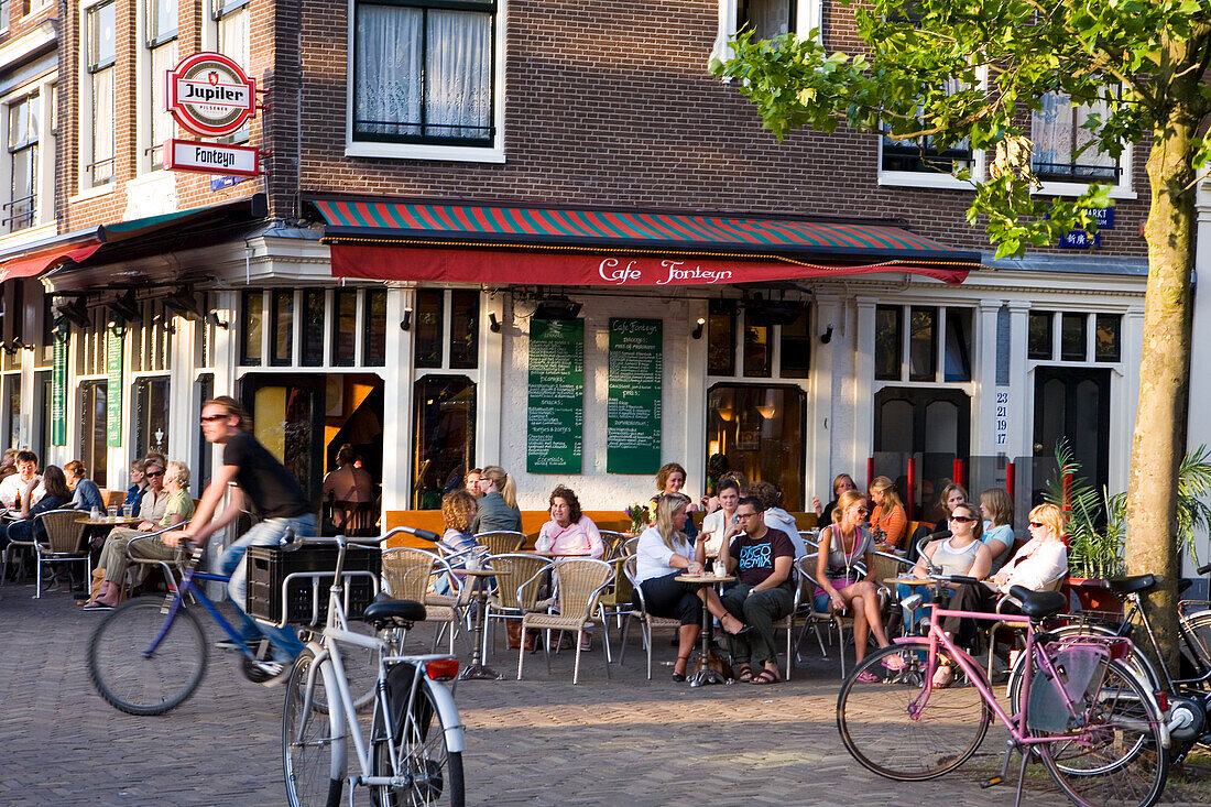 Café, Nieuwmarkt, Amsterdam, Niederlande