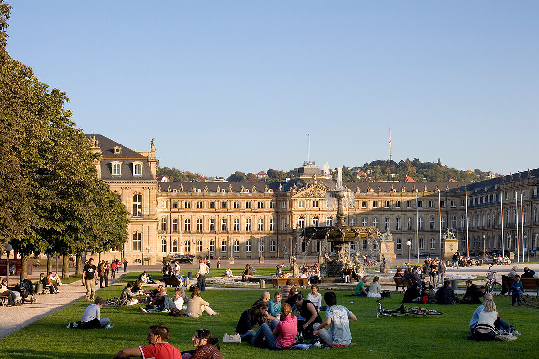 New Castle, Schlossplatz, Stuttgart, Baden-Wuerttemberg, Germany