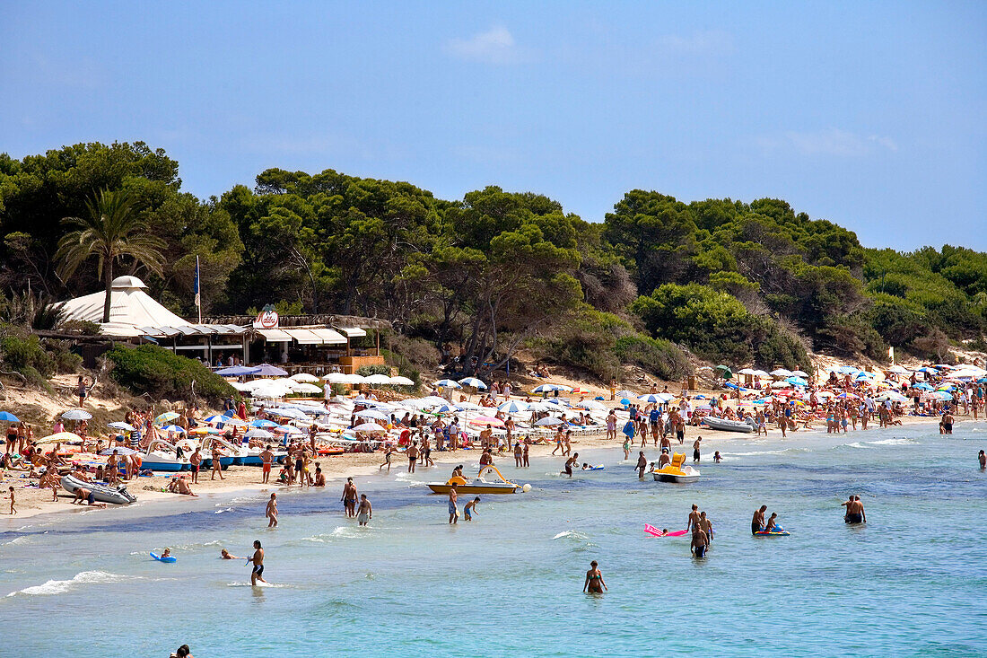 Strand von Platja de ses Salines, Ibiza, Balearen, Spanien