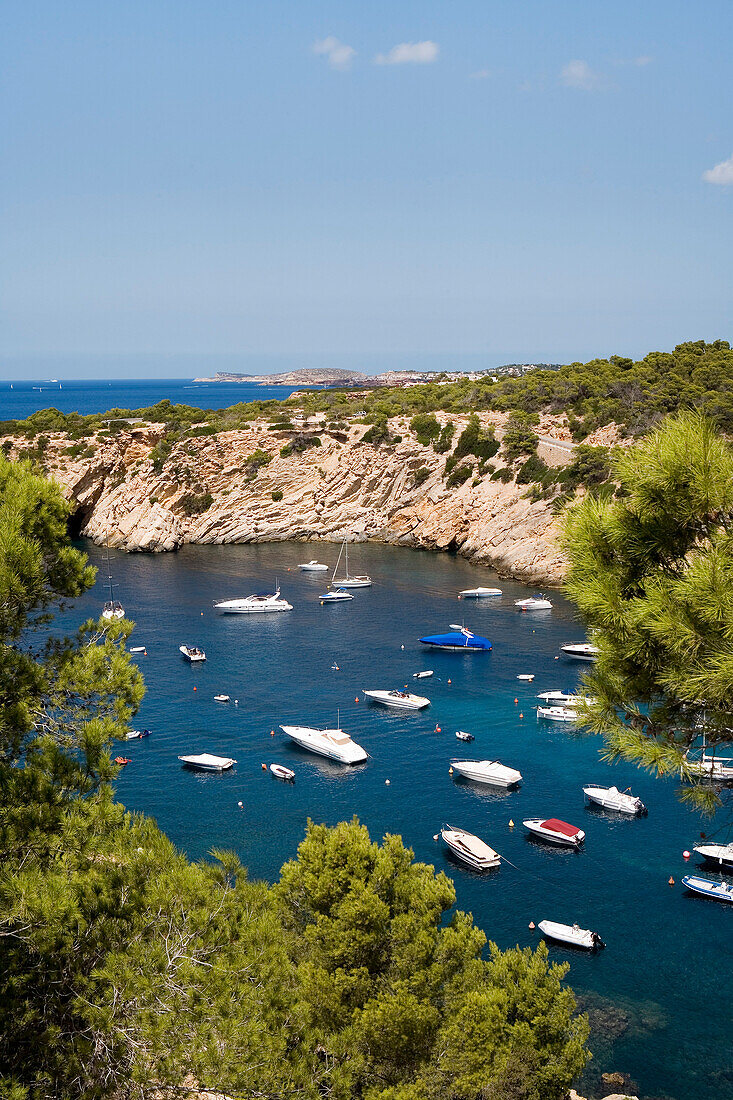 Bucht von Cala Vadella, Ibiza, Balearen, Spanien