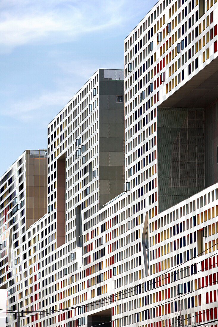 Die moderne Fassade von Simmons Hall, MIT, Cambridge, Massachusetts, USA