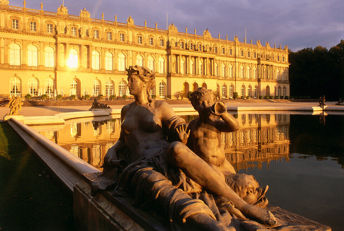 Fama-Brunnen, Schloss Herrenchiemsee, Herrenchiemsee, Chiemsee, Chiemgau, Bayern, Deutschland