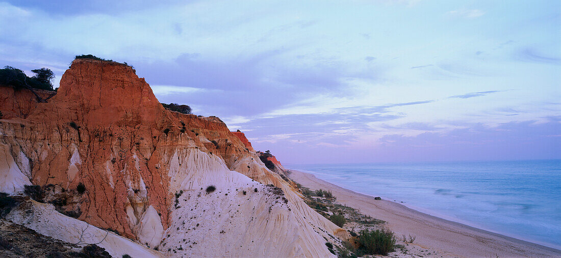 Falésia-Strand Praia da Falésia, bei Vilamoura, Algarve, Portugal, Europa