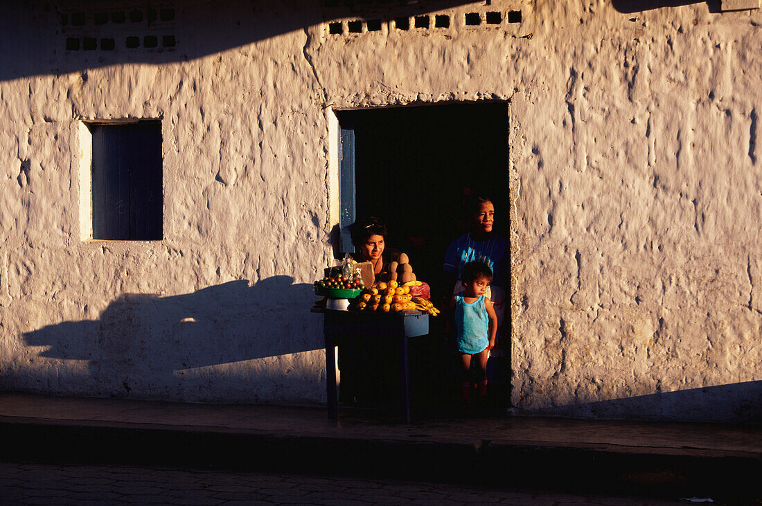 Woman selling fruit, Fruit Sale, Catarina, Granada, Nicaragua, Central America