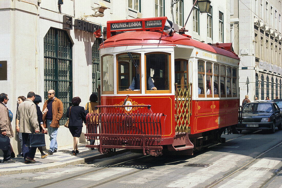 Elektrische Straßenbahn, Electrico Circuito Turistico, Calcada de Sao Vicente, Baixa, Lissabon, Portugal