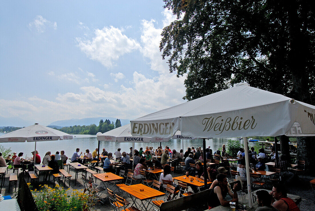 rest at shadowed beer garden of beachside cafe, lake Staffelsee, Upper Bavaria, Bavaria, Germany