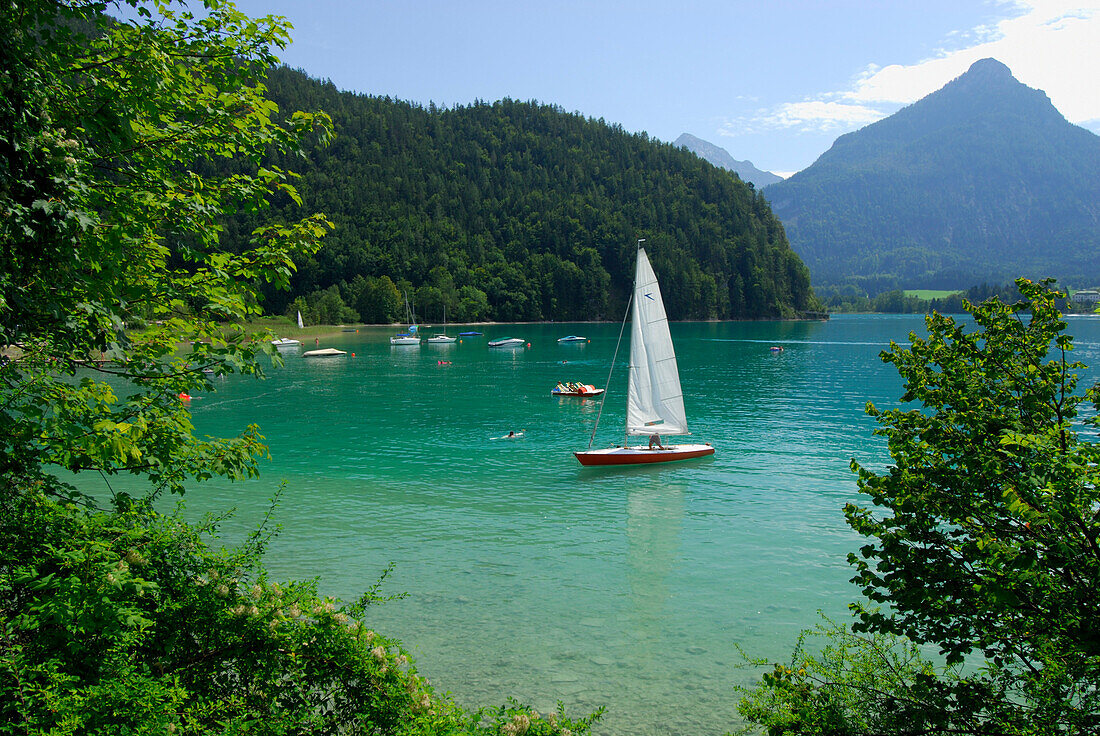 Sailing boats on lake Wolfgangsee, Salzkammergut, Salzburg, Austria