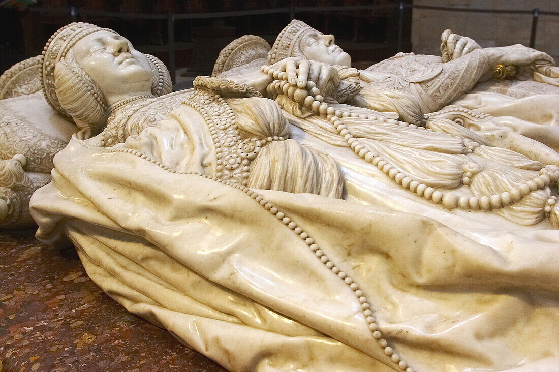 Chapel, Capilla del Condestable, tomb of Pedro Fernandez de Velasco and wife in Cathedral, Catedral Santa María, Burgos, Castilla Leon, Spain