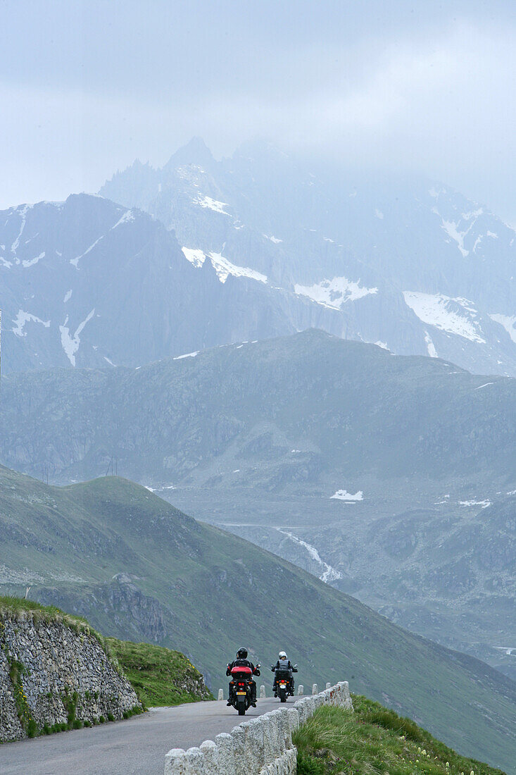 Motorradtour Furkapass, Alpen, Motorradtour im Juni über Alpenpässe in Österreich und Schweiz, Furkapass