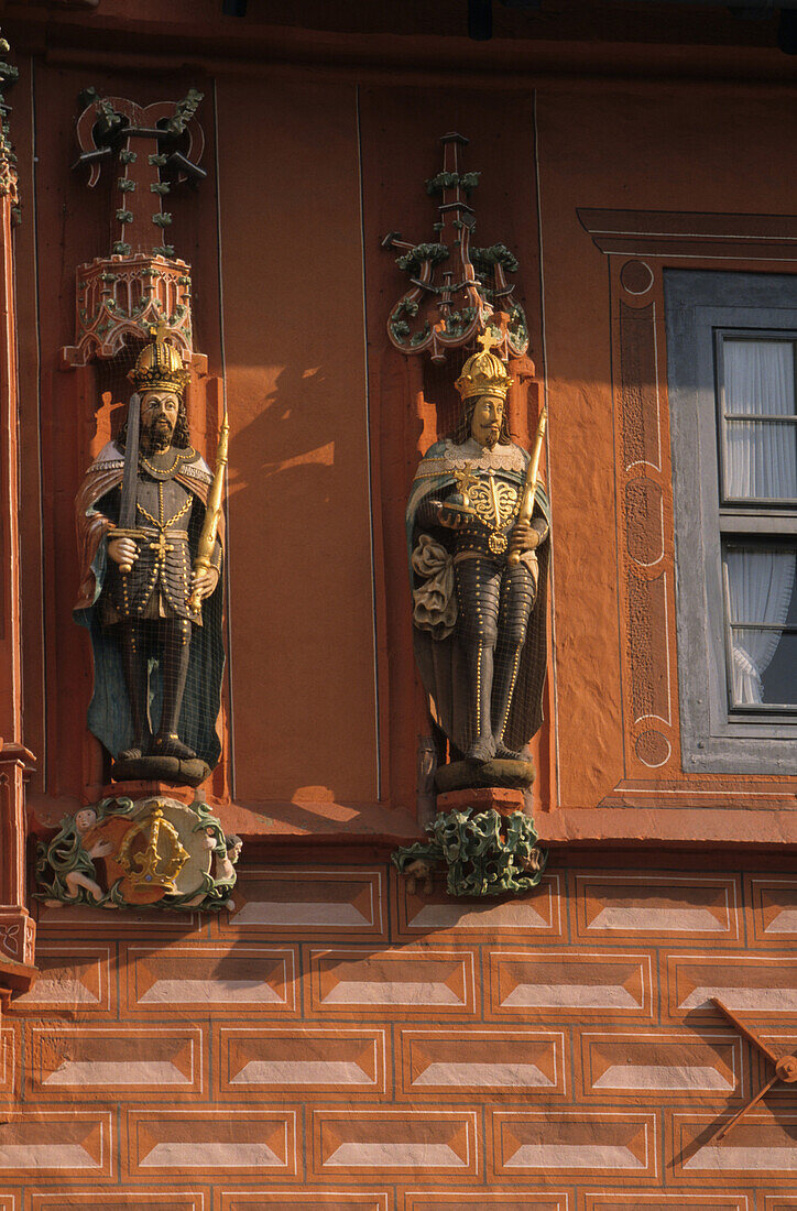 Baroque figures, Hotel Kaiserworth, market square, Goslar, Harz Mountains, Lower Saxony, northern Germany, UNESCO, World Heritage Site, list